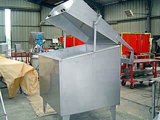 Stainless steel tanks in all sizes (single or double-jacketed, with circulation coils, etc.). (Other Industries)